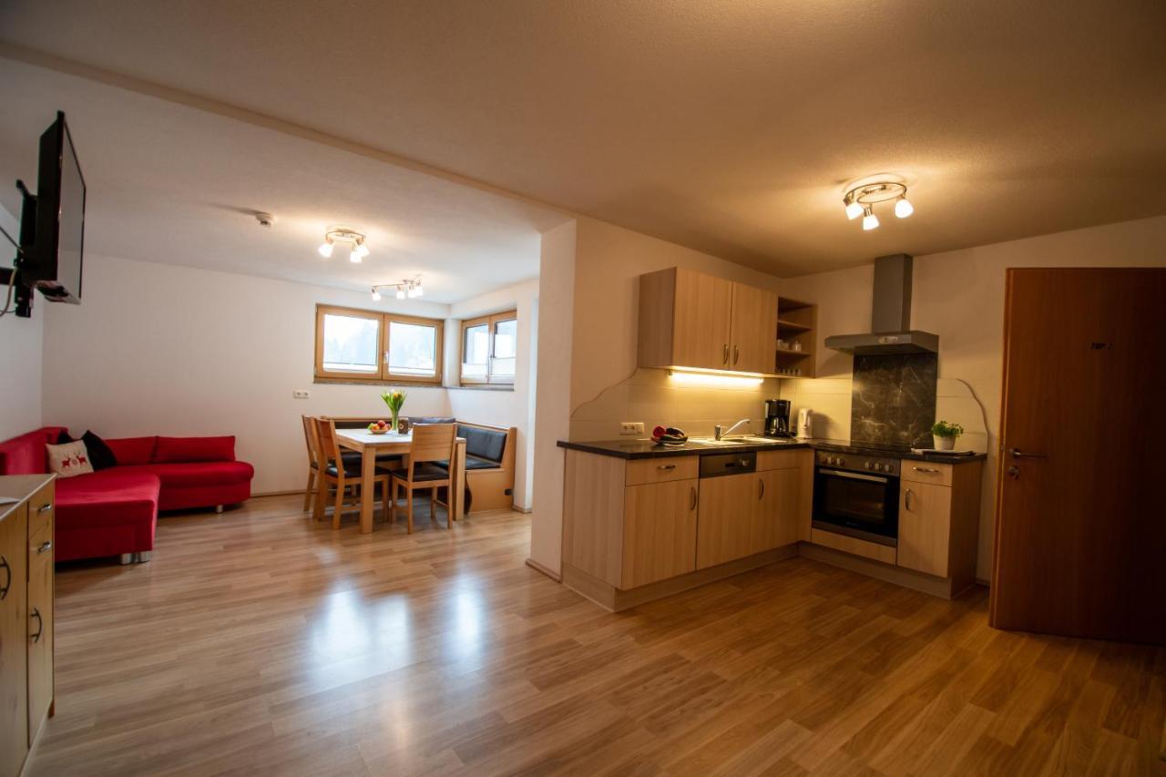 Ferienwohnung Haus Raggl Landeck Exterior foto